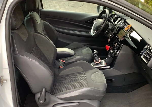 Citroen DS3 cena 29999 przebieg: 131000, rok produkcji 2015 z Poznań małe 121